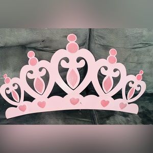 metal crown decor